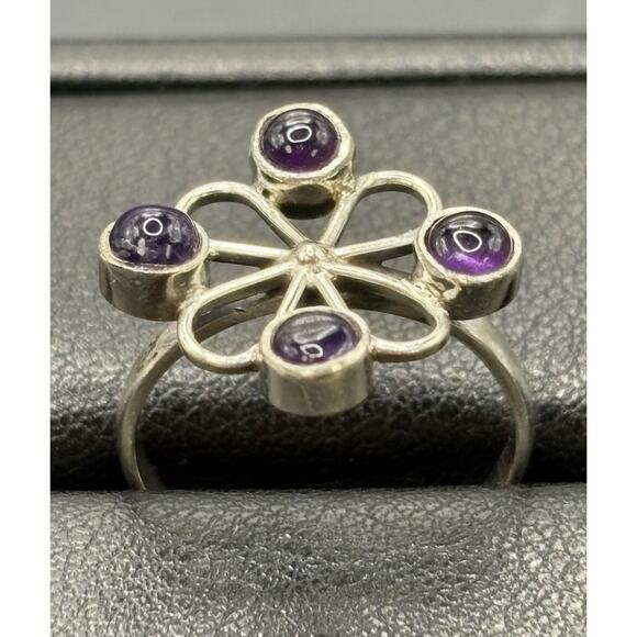 New Condition Sterling Silver Genuine Amethyst Ring size 7 - Picture 1 of 9